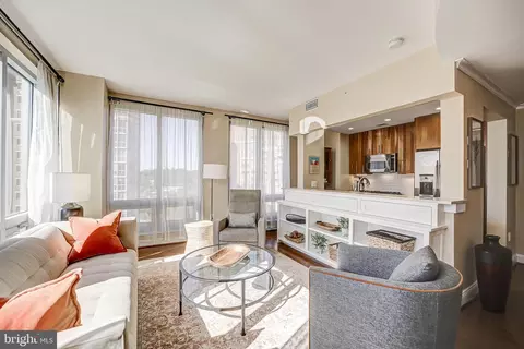 2050 Jamieson Ave #1008, Alexandria, VA 22314