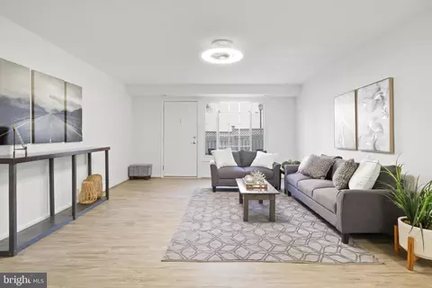 1605 N A N Van Dorn St, Alexandria, VA 22304