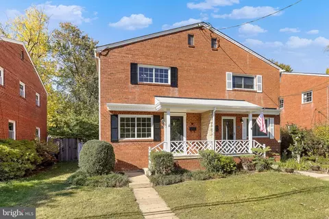 220 W Taylor Run Pkwy, Alexandria, VA 22314