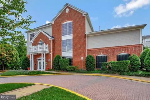 4860 Eisenhower Ave #276, Alexandria, VA 22304