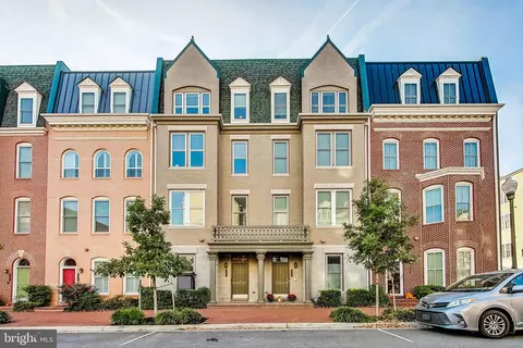 2304 Main Line Blvd, Alexandria, VA 22301