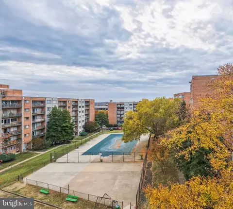 401 N Armistead St #407, Alexandria, VA 22312