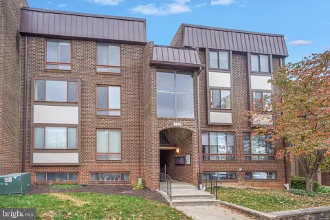 108 Roberts Ln #300, Alexandria, VA 22314