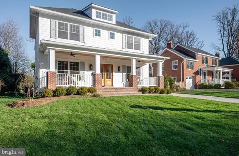 2313 Valley Dr, Alexandria, VA 22302