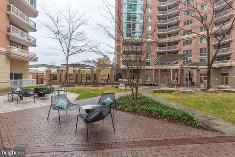 3101 N Hampton Dr N #1214, Alexandria, VA 22302