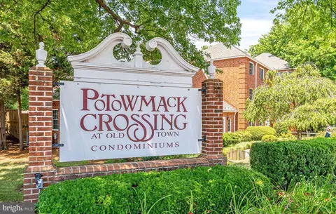 1728 W Abingdon Dr #102, Alexandria, VA 22314