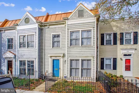 228 N Payne St, Alexandria, VA 22314