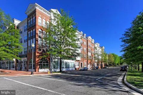 171 Somervelle St #403, Alexandria, VA 22304