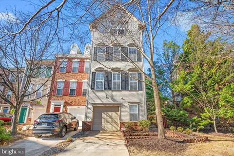 5142 Donovan Dr, Alexandria, VA 22304
