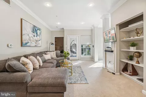4852 Eisenhower Ave #134, Alexandria, VA 22304