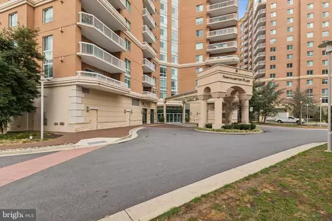 3101 N Hampton Dr #313, Alexandria, VA 22302