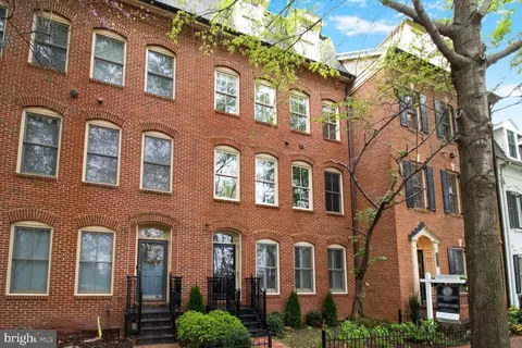 1816 Carpenter Rd, Alexandria, VA 22314