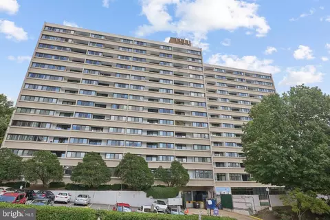 5911 Edsall Rd #911, Alexandria, VA 22304