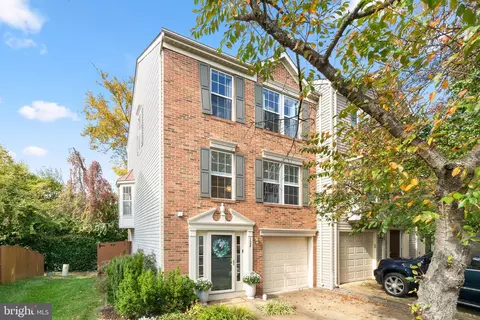 124 Ingle Pl, Alexandria, VA 22304