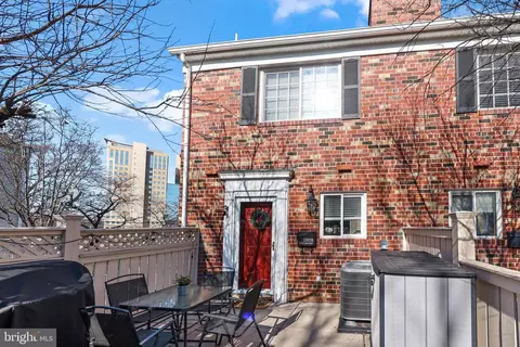 1597 N B N Van Dorn St, Alexandria, VA 22304