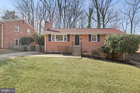 4528 Peacock Ave, Alexandria, VA 22304