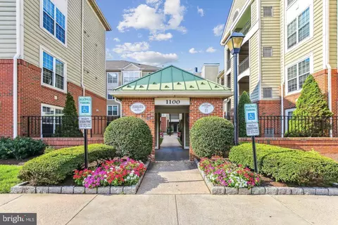 1100 Quaker Hill Dr #404, Alexandria, VA 22314