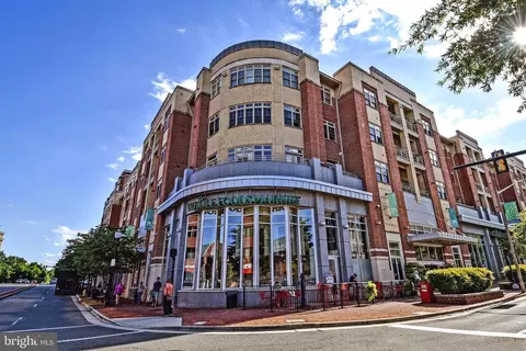 309 Holland Ln #337, Alexandria, VA 22314