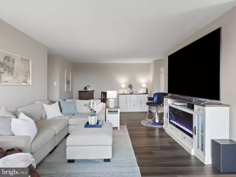2500 Van Dorn St N #1128, Alexandria, VA 22302