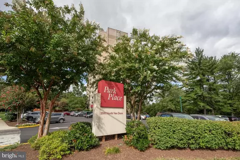 2500 N Van Dorn St N #420, Alexandria, VA 22302