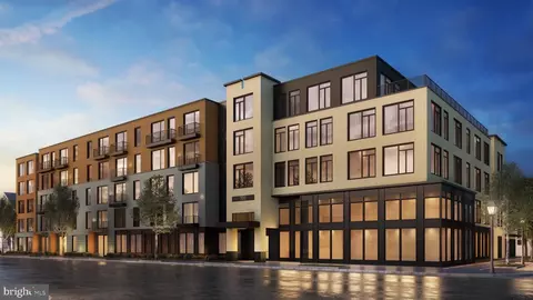701 N Henry St #112, Alexandria, VA 22314