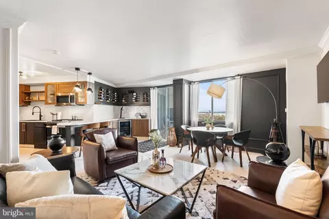 501 Slaters Ln #901, Alexandria, VA 22314
