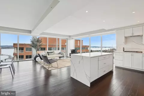 925 N Fairfax St #601, Alexandria, VA 22314
