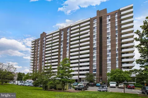 250 S Reynolds St #1504, Alexandria, VA 22304