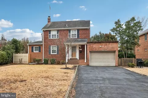 602 Malcolm Pl, Alexandria, VA 22302