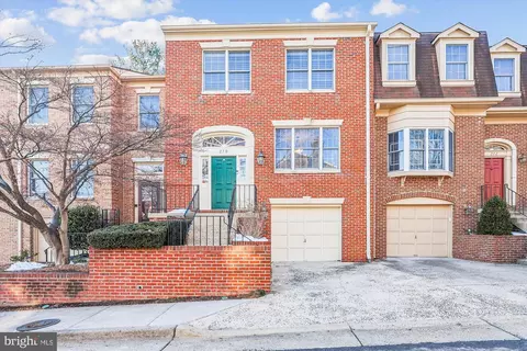 270 Gretna Green Ct #41, Alexandria, VA 22304