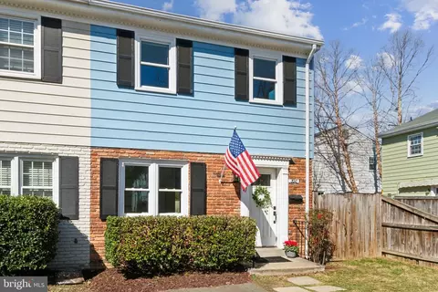 320 E Windsor Ave, Alexandria, VA 22301