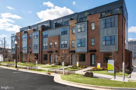 4976 Lachlan Mews, Alexandria, VA 22304