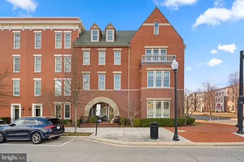 2112 Potomac Ave, Alexandria, VA 22301