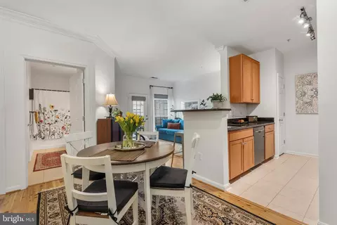 4860 Eisenhower Ave #397, Alexandria, VA 22304