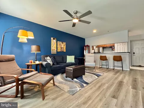 3311 Wyndham Cir #1189, Alexandria, VA 22302
