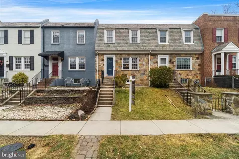 14 E Linden St, Alexandria, VA 22301
