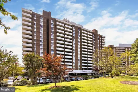 250 S Reynolds St #111, Alexandria, VA 22304