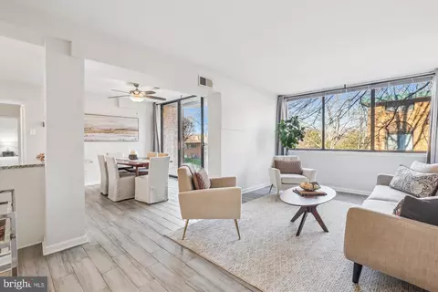 513 N Armistead St #T2, Alexandria, VA 22312