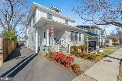 304 Clifford Ave, Alexandria, VA 22305