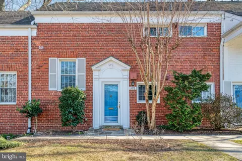 1412 Martha Custis Dr, Alexandria, VA 22302