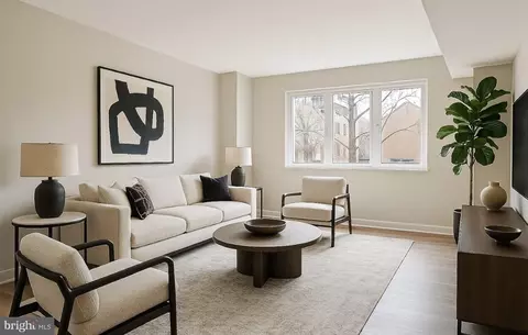 5340 Holmes Run Pkwy #118, Alexandria, VA 22304