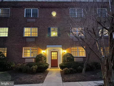 1622 W Abingdon Dr #102, Alexandria, VA 22314