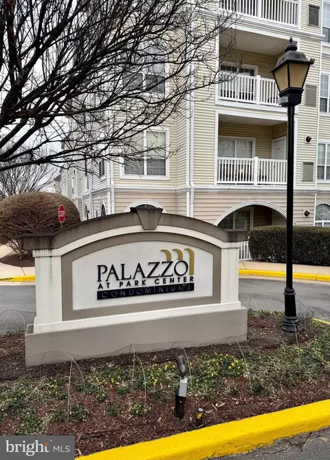 4560 Strutfield Ln #1209, Alexandria, VA 22311