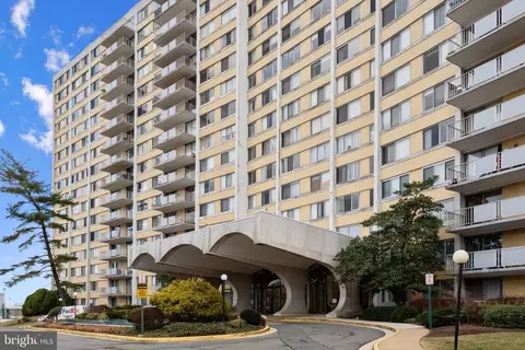 301 N Beauregard St #803, Alexandria, VA 22312