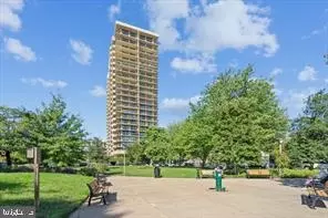 400 Madison St #806, Alexandria, VA 22314