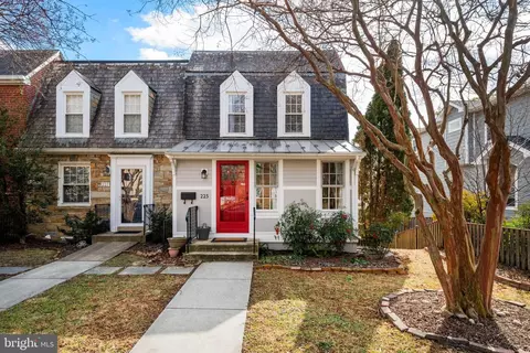 225 E Mason Ave, Alexandria, VA 22301