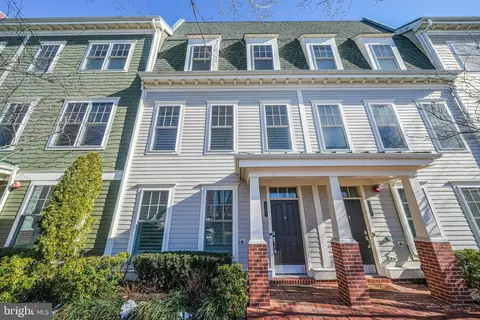 1309 Van Valkenburgh Ln, Alexandria, VA 22301