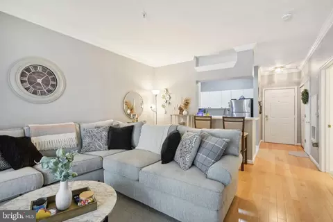 4550 Strutfield Ln #2108, Alexandria, VA 22311
