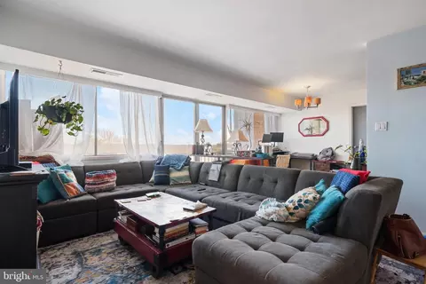 431 N Armistead St #401, Alexandria, VA 22312