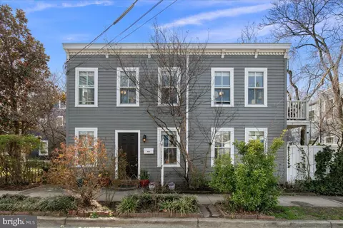 802 Pendleton St, Alexandria, VA 22314